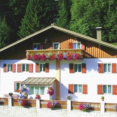 约胡姆豪斯住宿加早餐旅馆 Langen am Arlberg 外观 照片